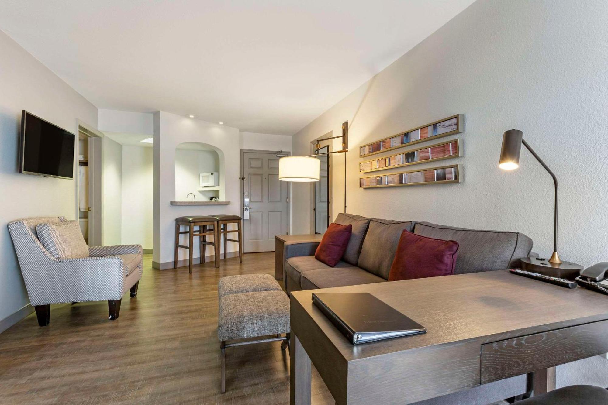 Windmill Suites Surprise - Phoenix, Ascend Hotel Collection Eksteriør bilde